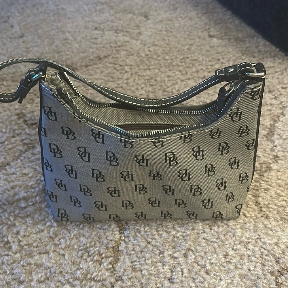 Dooney & Bourke shoulder Bag